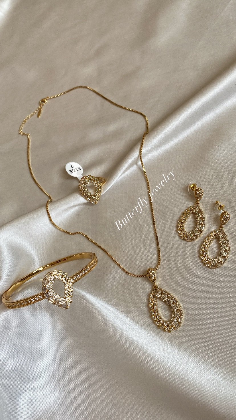 Parure 4 pièces