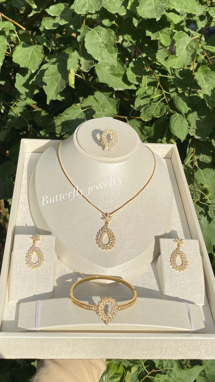 Parure 4 pieces
