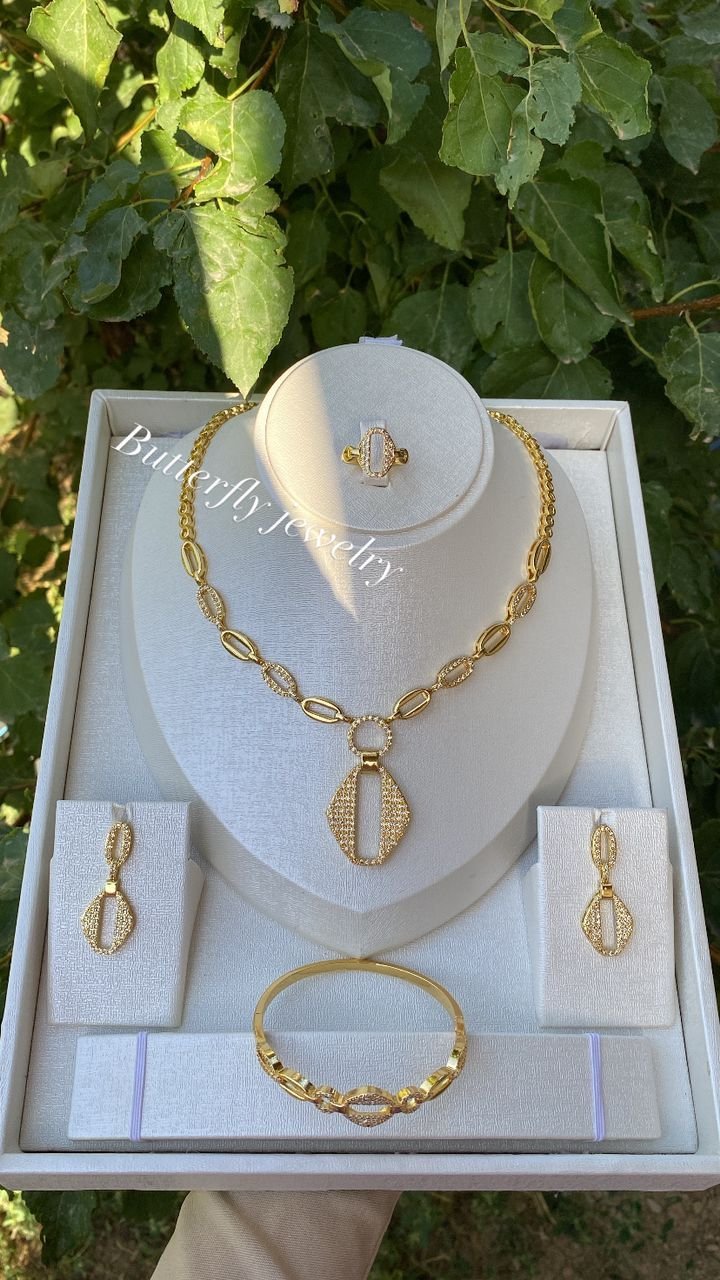 Parure 4 pieces