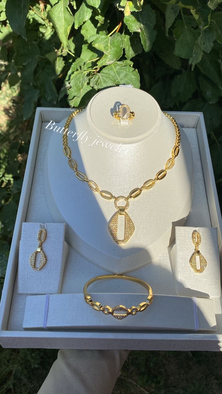 Parure 4 pieces – Image 2