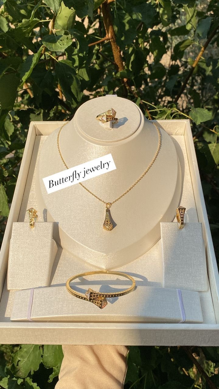 Parure 4 pieces – Image 2